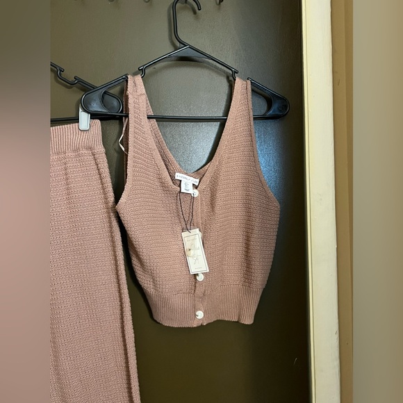 Sincerely Jules Matching Crochet Pants and Top Set - Picture 4 of 4